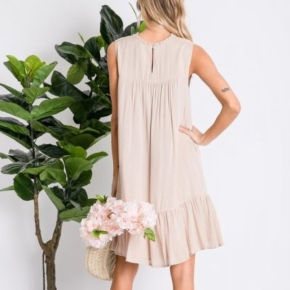 Vintage Boho Lace Ruffled Dress - Picture 5 of 8